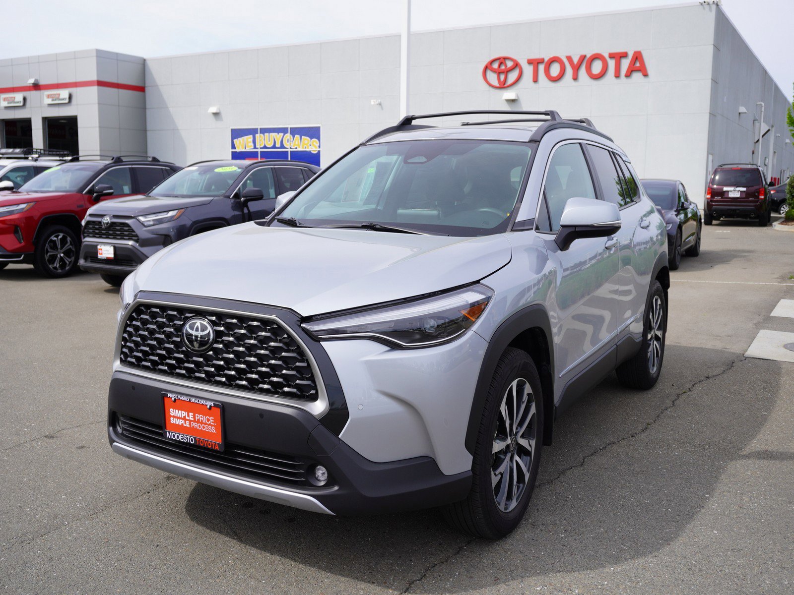 Used 2024 Toyota Corolla Cross XLE w/ Convenience Package image 7