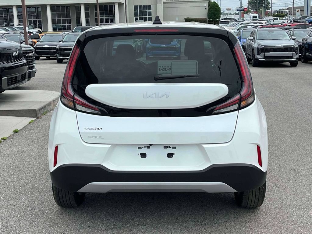 Used 2025 Kia Soul LX w/ LX Technology Package FWD image 26