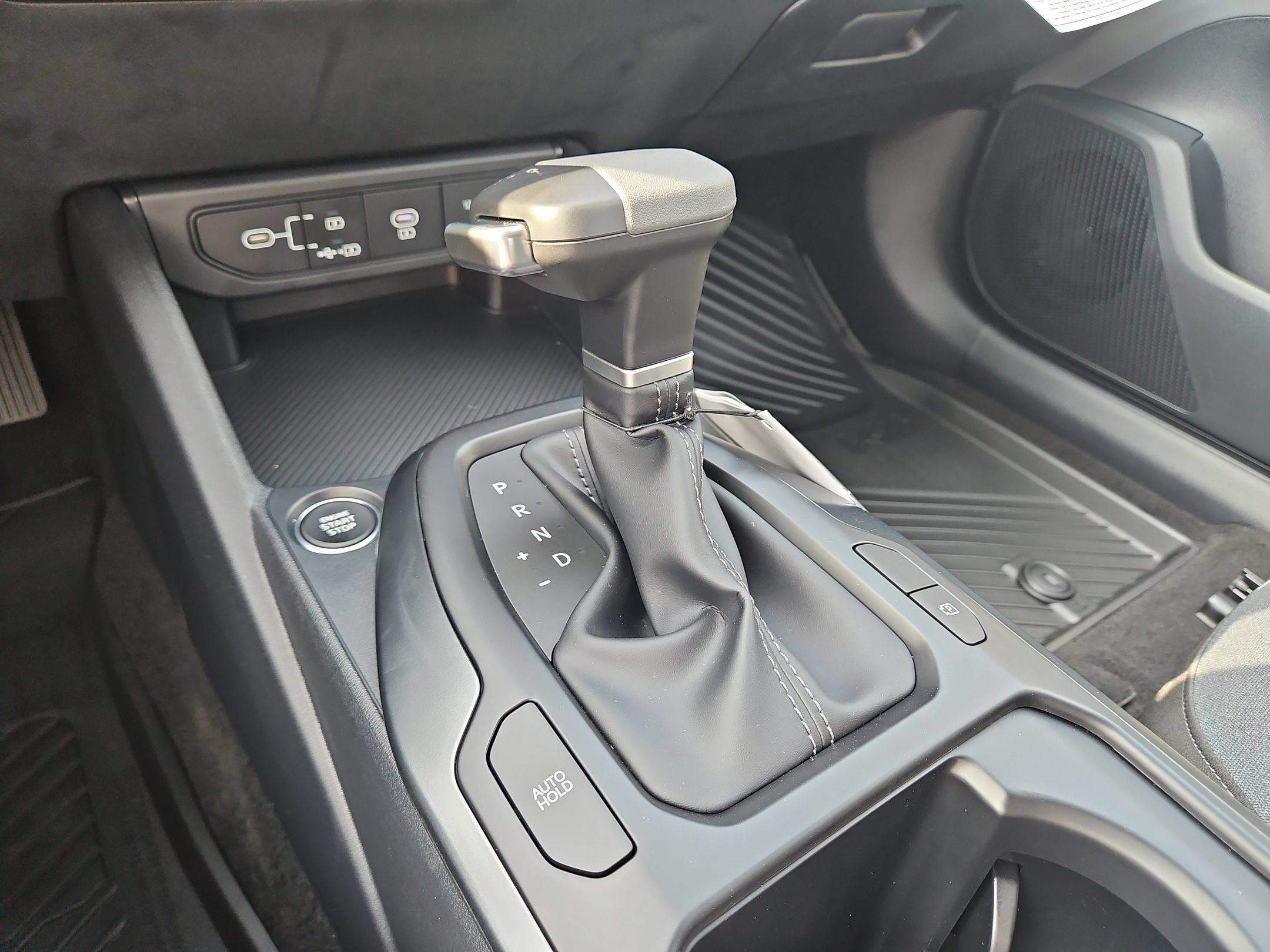 New 2026 Kia K4 FWD image 27