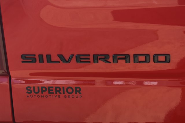 New 2026 Chevrolet Silverado 1500 Custom Trail Boss w/ LPO, Dark Essentials Package AWD/4WD image 7
