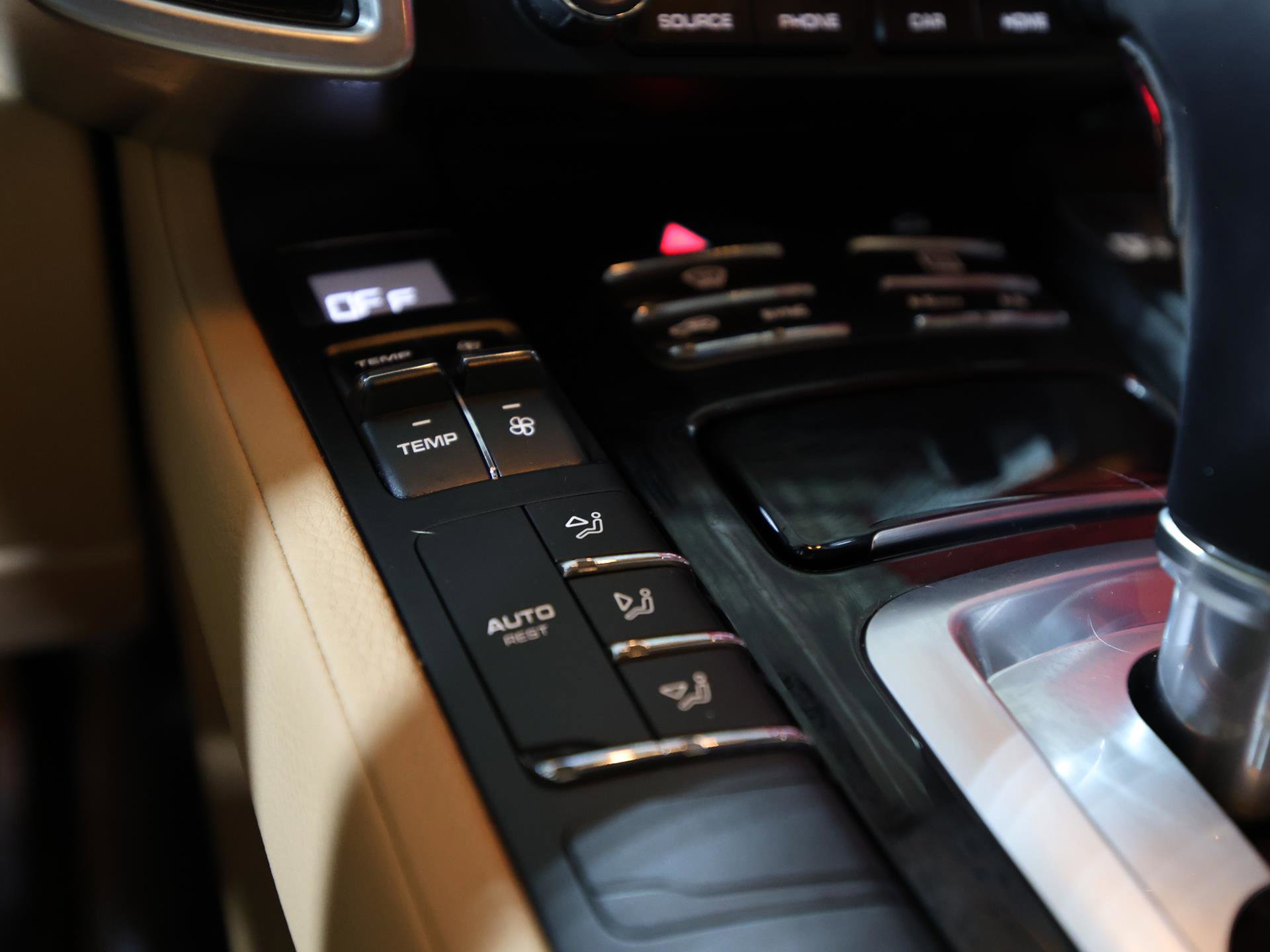 Used 2017 Porsche Cayenne image 21