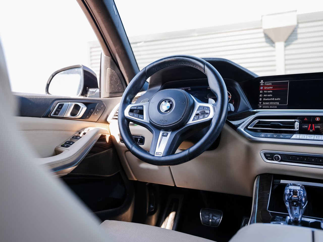 Used 2021 BMW X5 xDrive40i w/ M Sport Package image 25