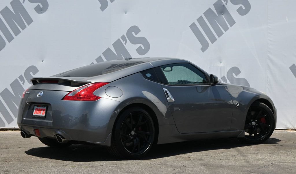 Used 2014 Nissan 370Z Touring w/ Sport Package RWD image 5