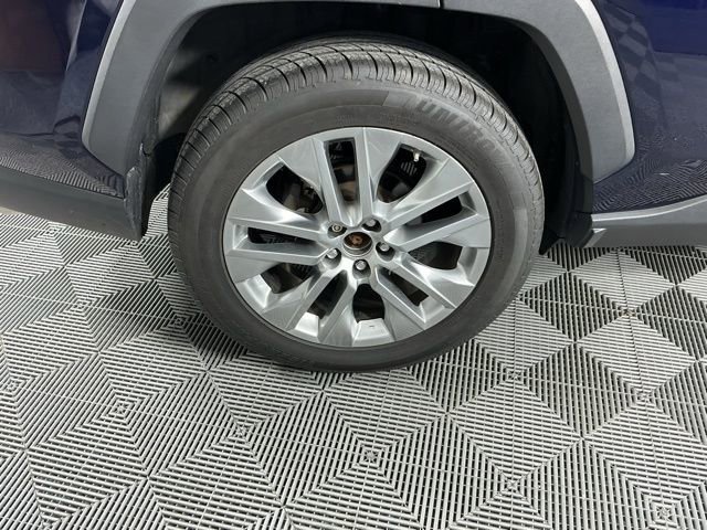 Used 2019 Toyota RAV4 XLE Premium w/ Cold Weather Package AWD/4WD image 18