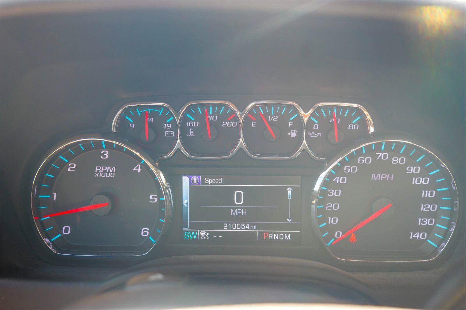 Used 2015 Chevrolet Tahoe LTZ RWD image 31
