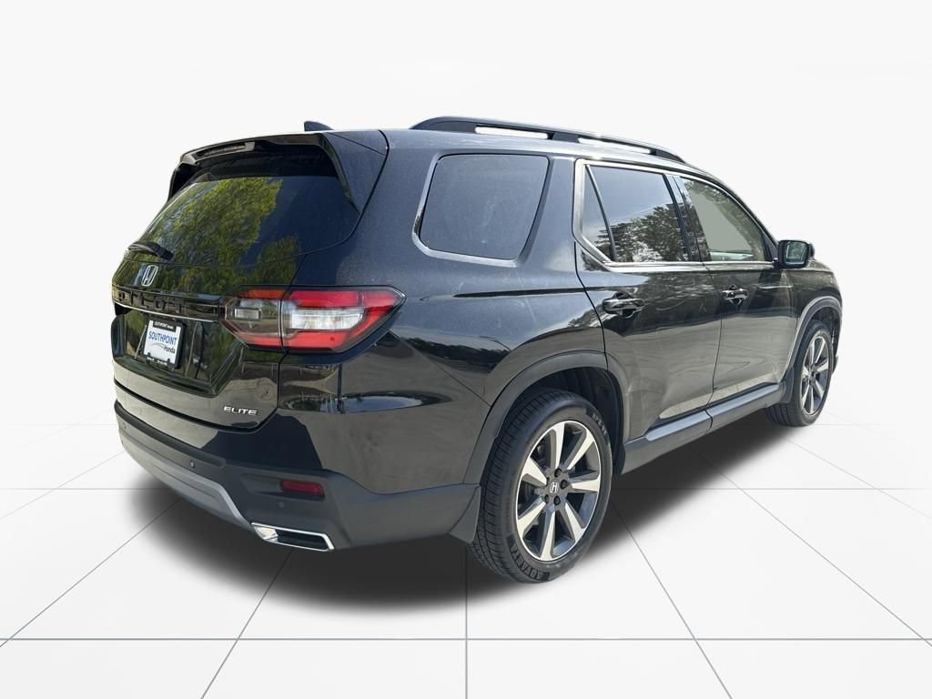 Used 2024 Honda Pilot Elite image 9