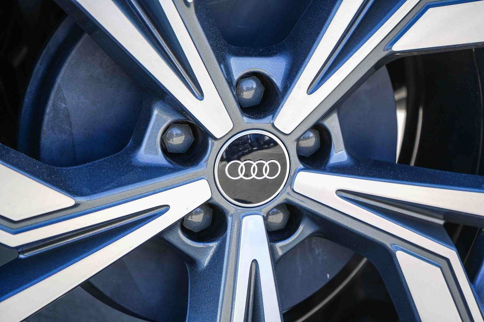 Used 2023 Audi Q4 e-tron Premium Plus w/ Premium Plus AWD/4WD image 14
