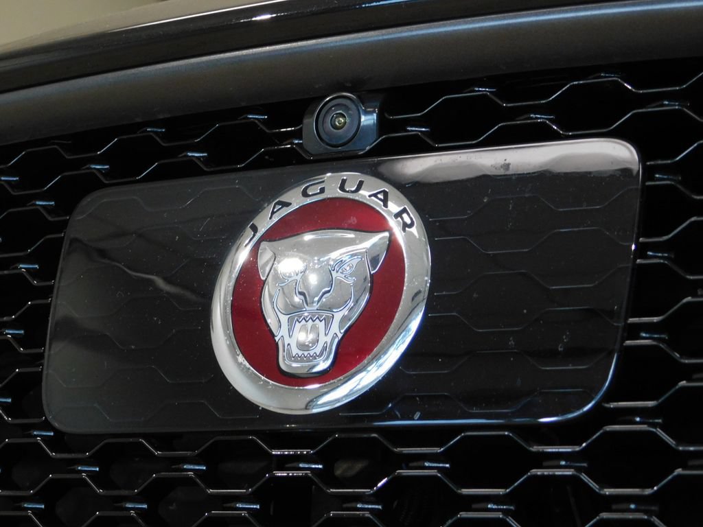 Used 2020 Jaguar F-PACE SVR AWD/4WD image 12