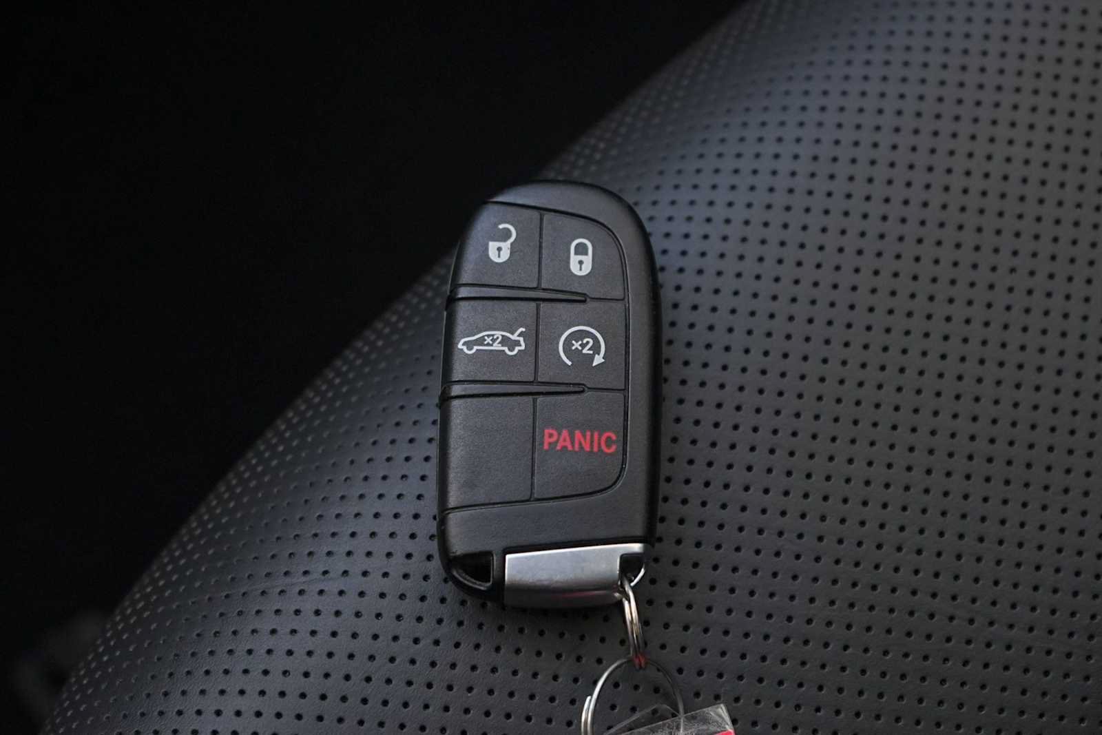 Used 2015 Chrysler 200 S w/ Navigation & Sound Group I FWD image 28