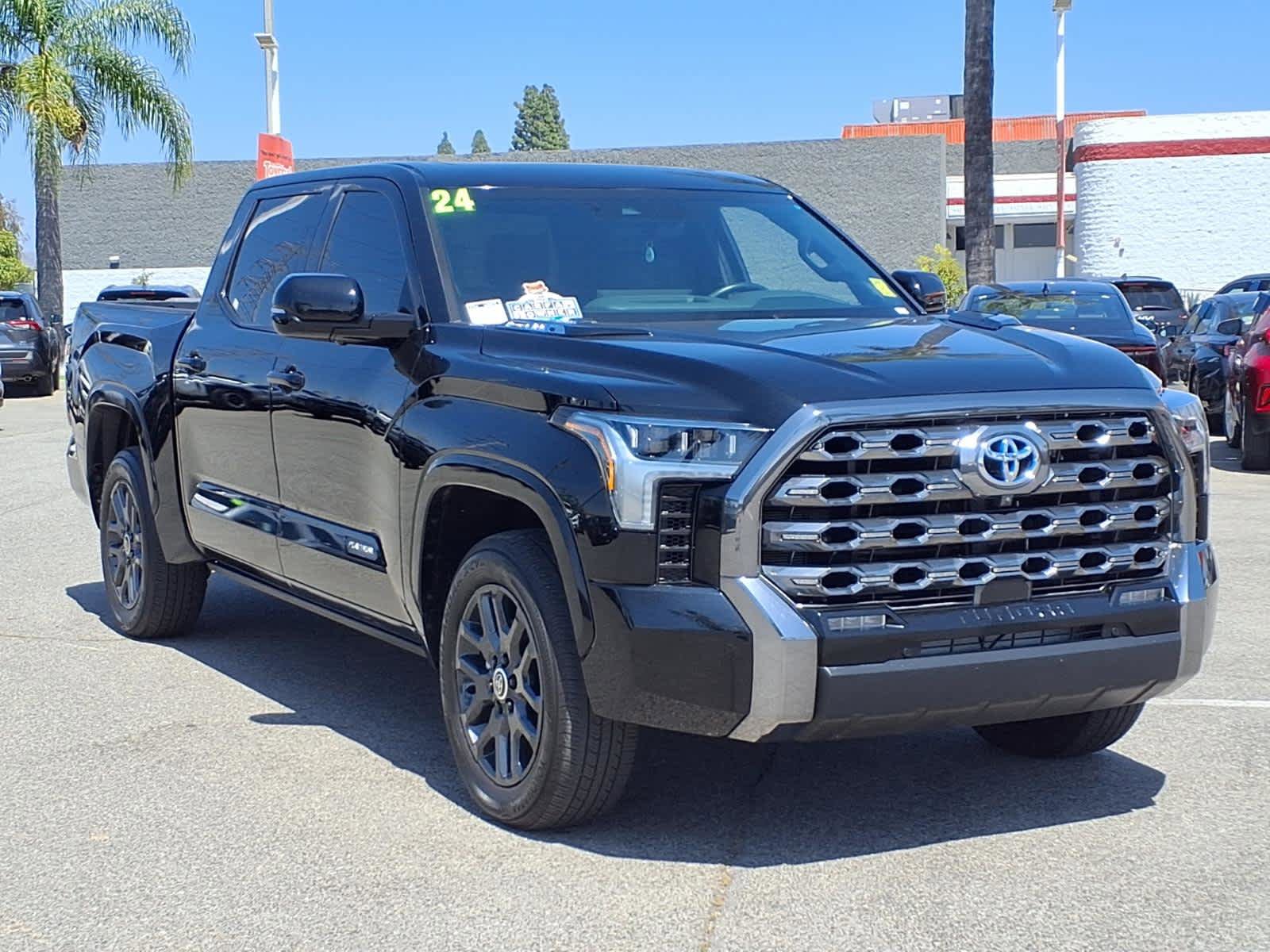 Used 2024 Toyota Tundra Platinum AWD/4WD image 3