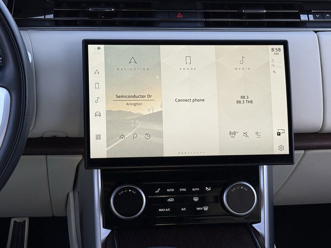 Used 2023 Land Rover Range Rover SE AWD/4WD image 16