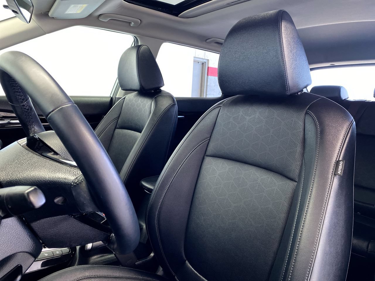 Certified 2025 Kia Seltos EX w/ EX Sunroof Package FWD image 20