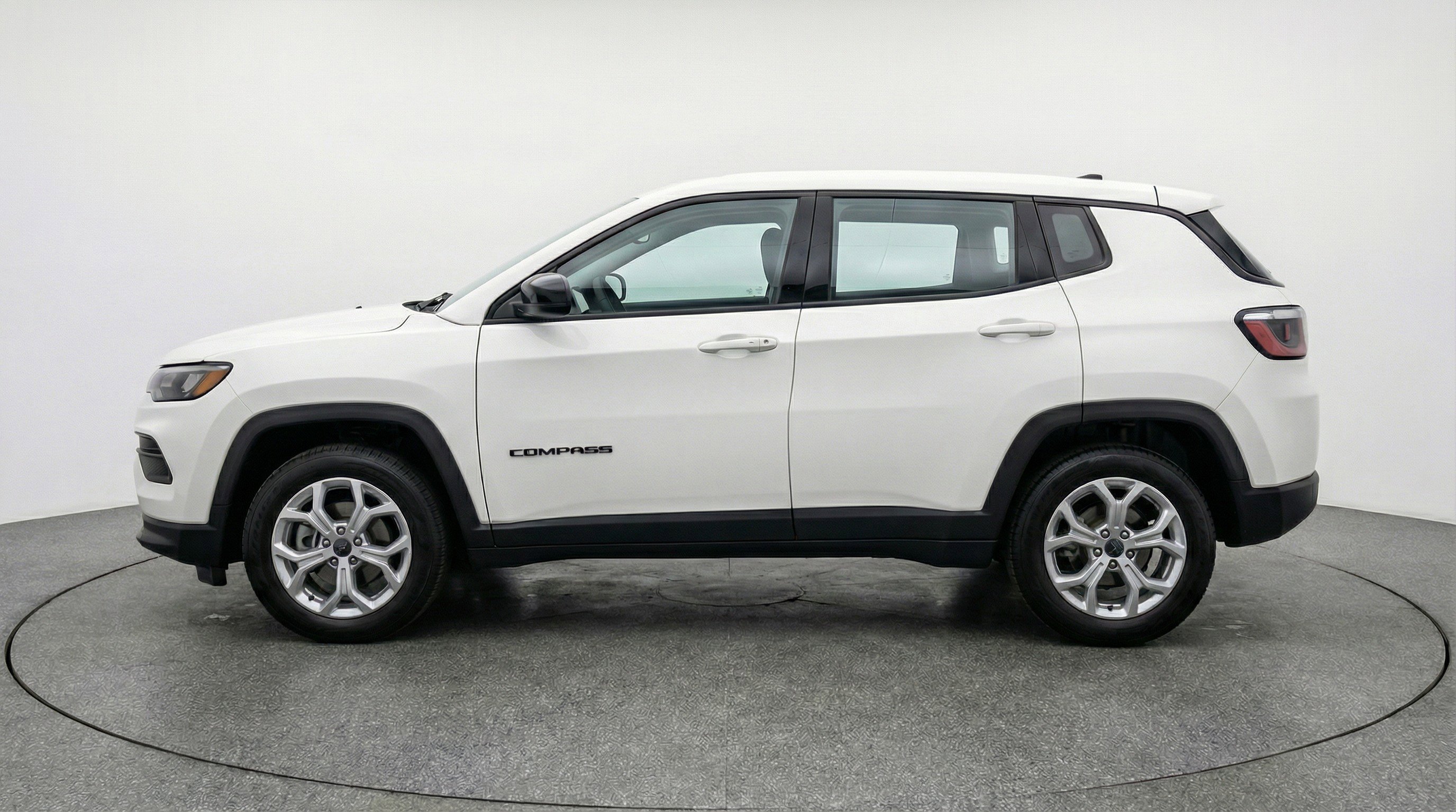 Used 2025 Jeep Compass Latitude image 5
