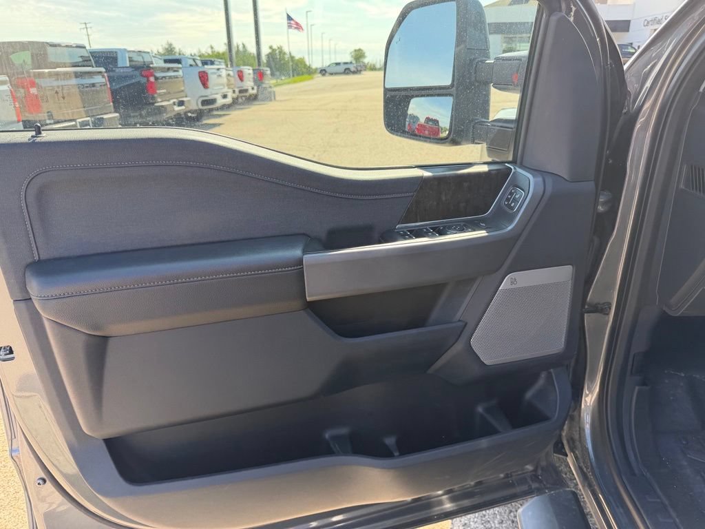 Used 2023 Ford F250 Lariat w/ Sport Appearance Package AWD/4WD image 10