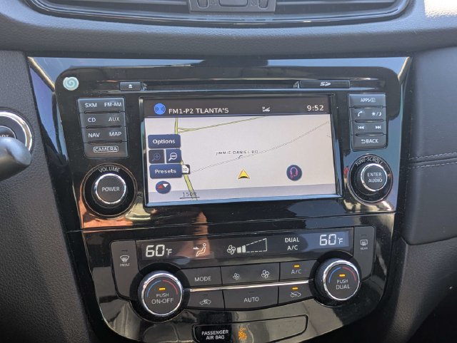 Used 2017 Nissan Rogue SL w/ SL Premium Package FWD image 23