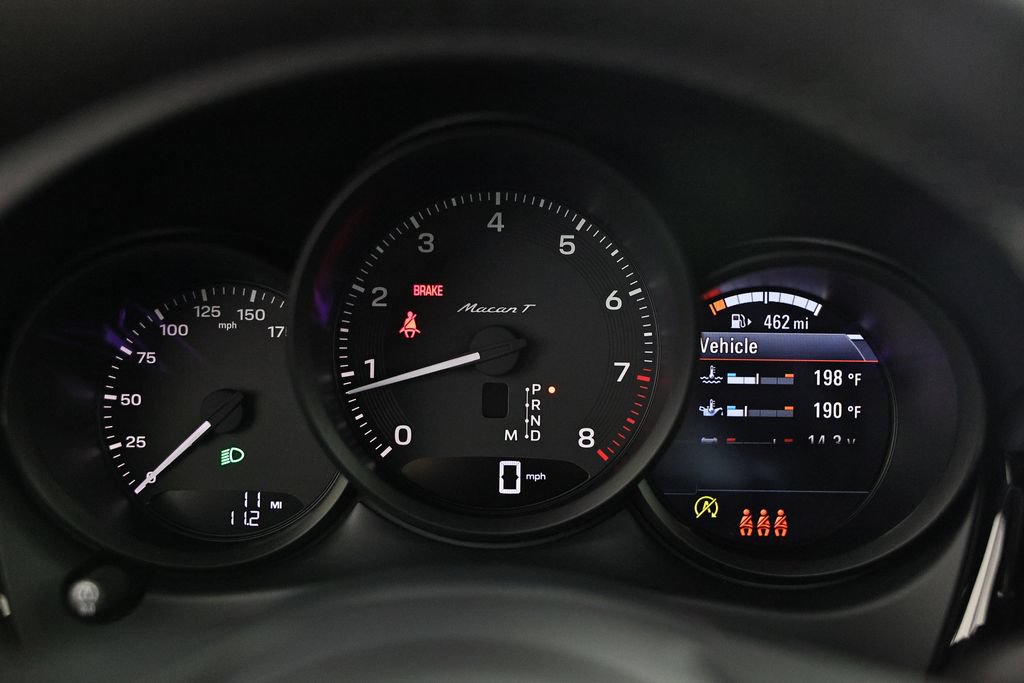 New 2026 Porsche Macan Turbo AWD/4WD image 34
