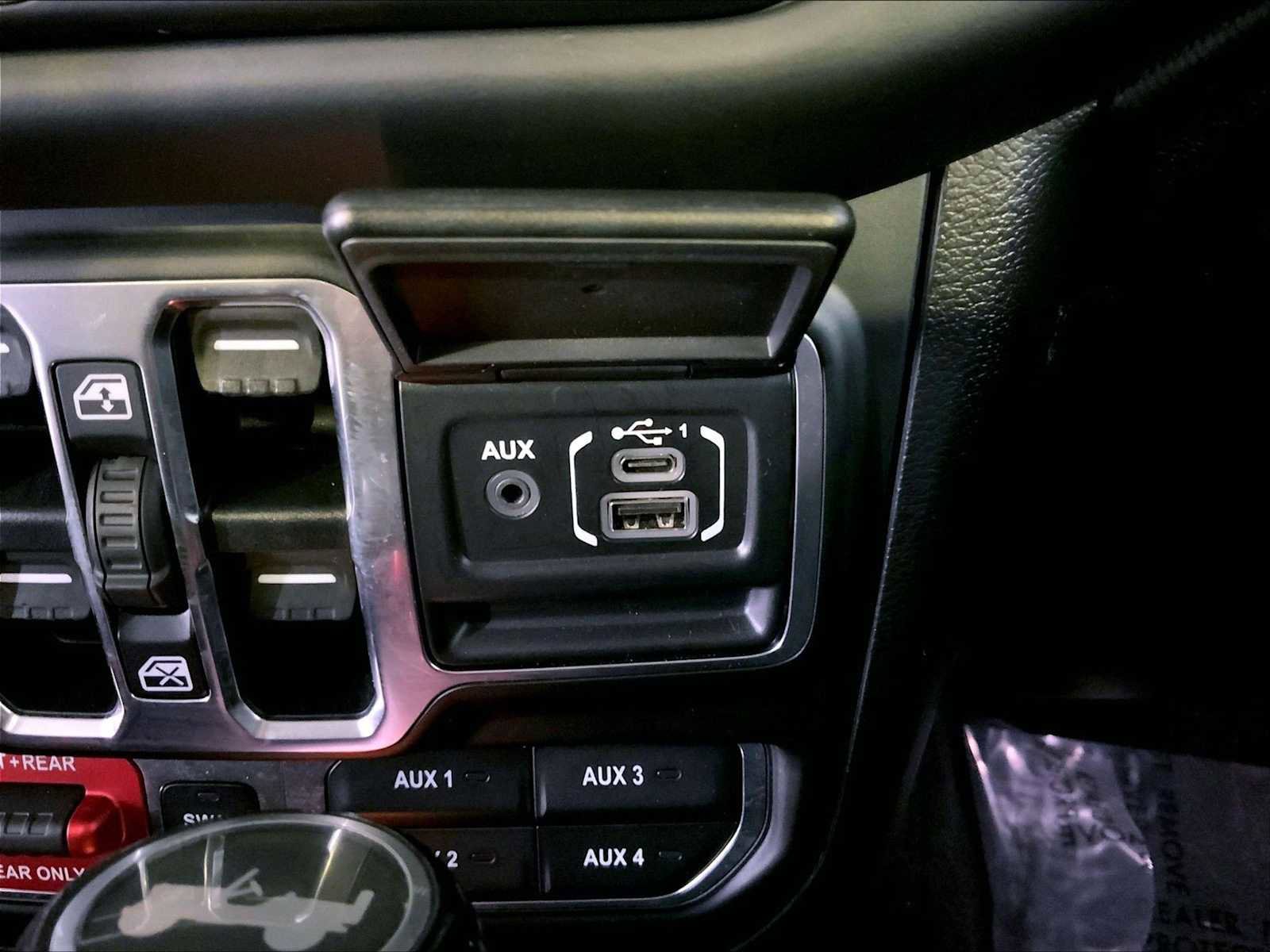 Used 2020 Jeep Wrangler Unlimited Rubicon w/ Dual Top Group image 37