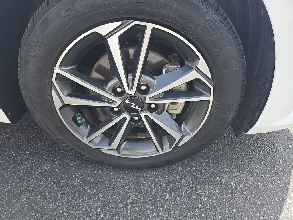 Used 2023 Kia Forte LXS FWD image 33