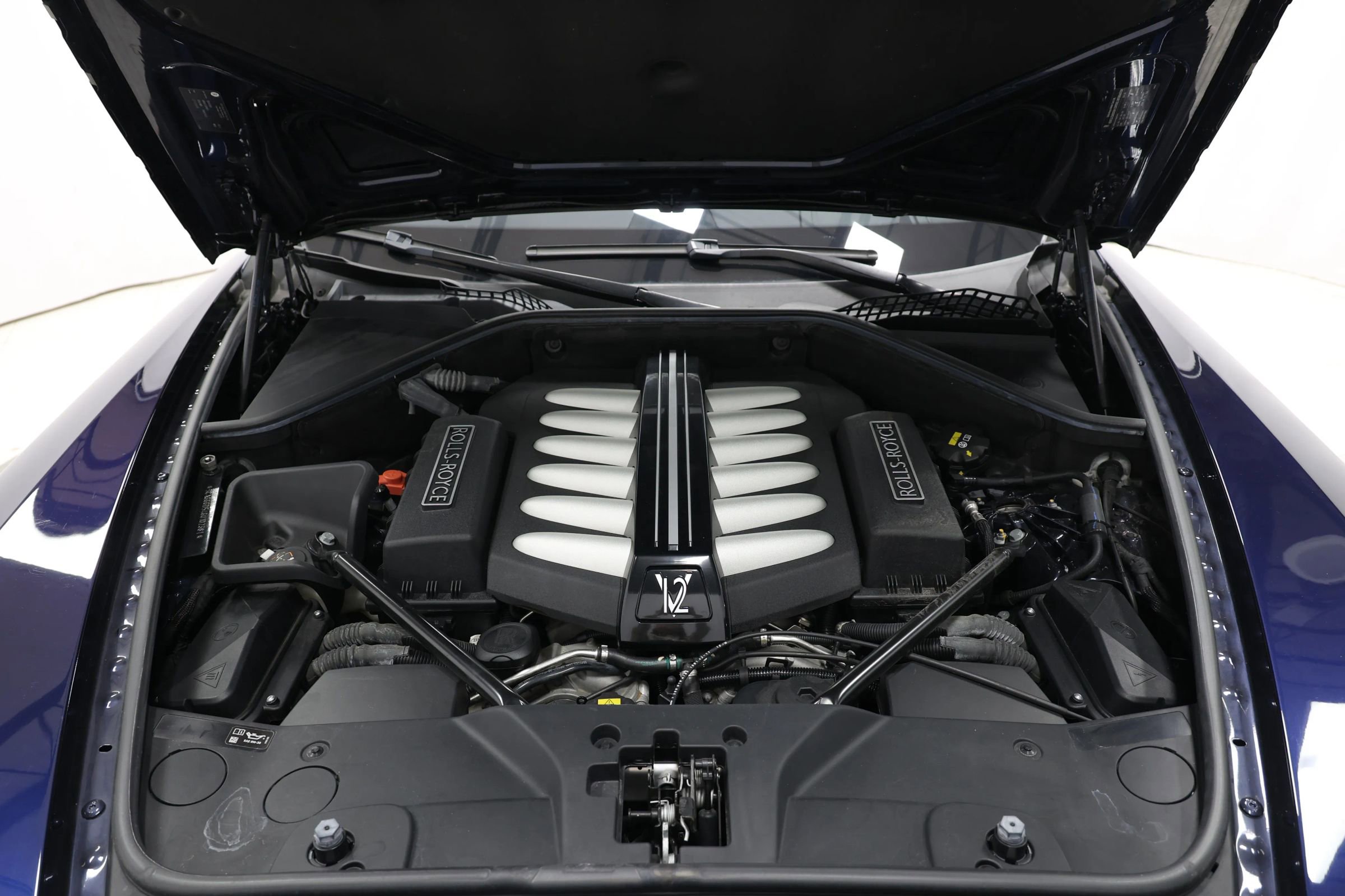 Used 2016 Rolls-Royce Dawn image 92