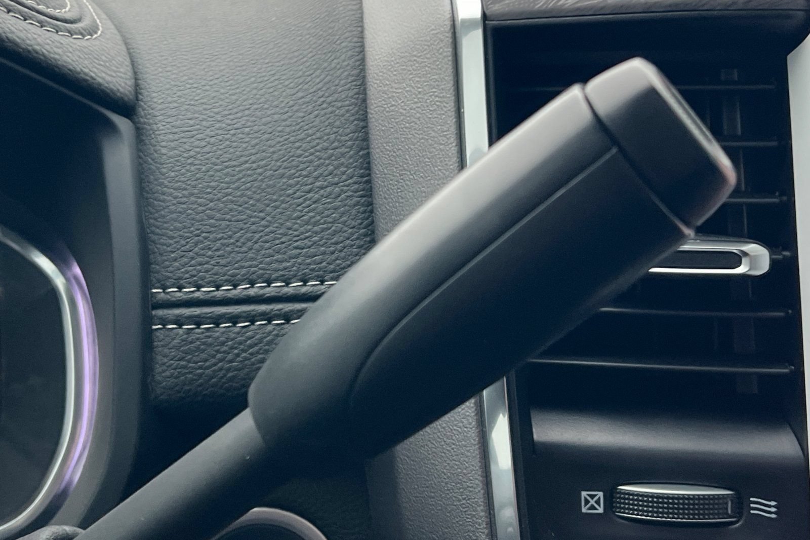 New 2026 RAM 2500 Laramie AWD/4WD image 19