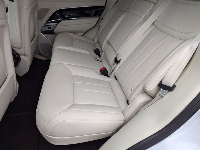 New 2025 Land Rover Range Rover SE image 15