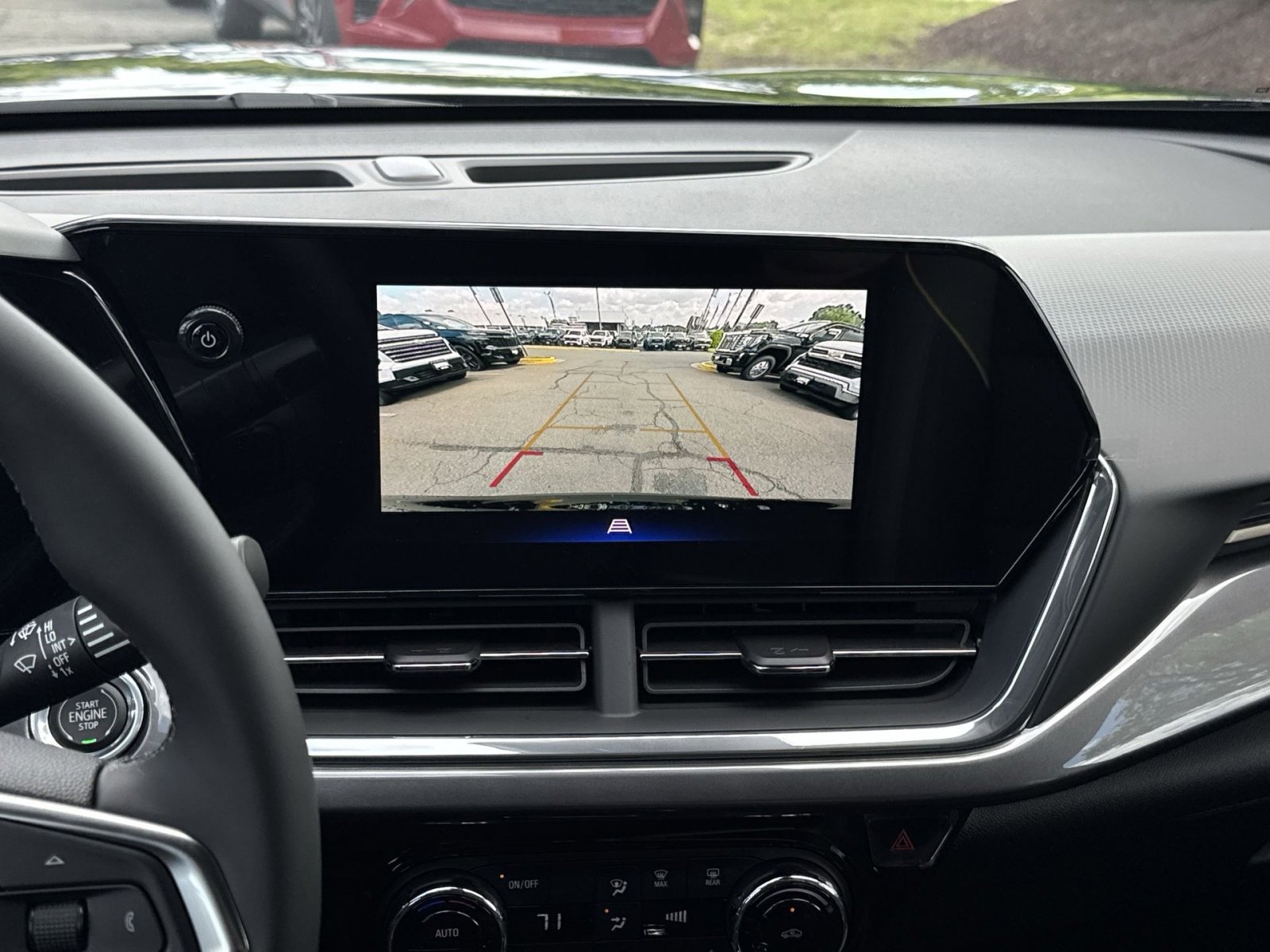 New 2026 Chevrolet Trax ACTIV w/ Sunroof Package FWD image 19