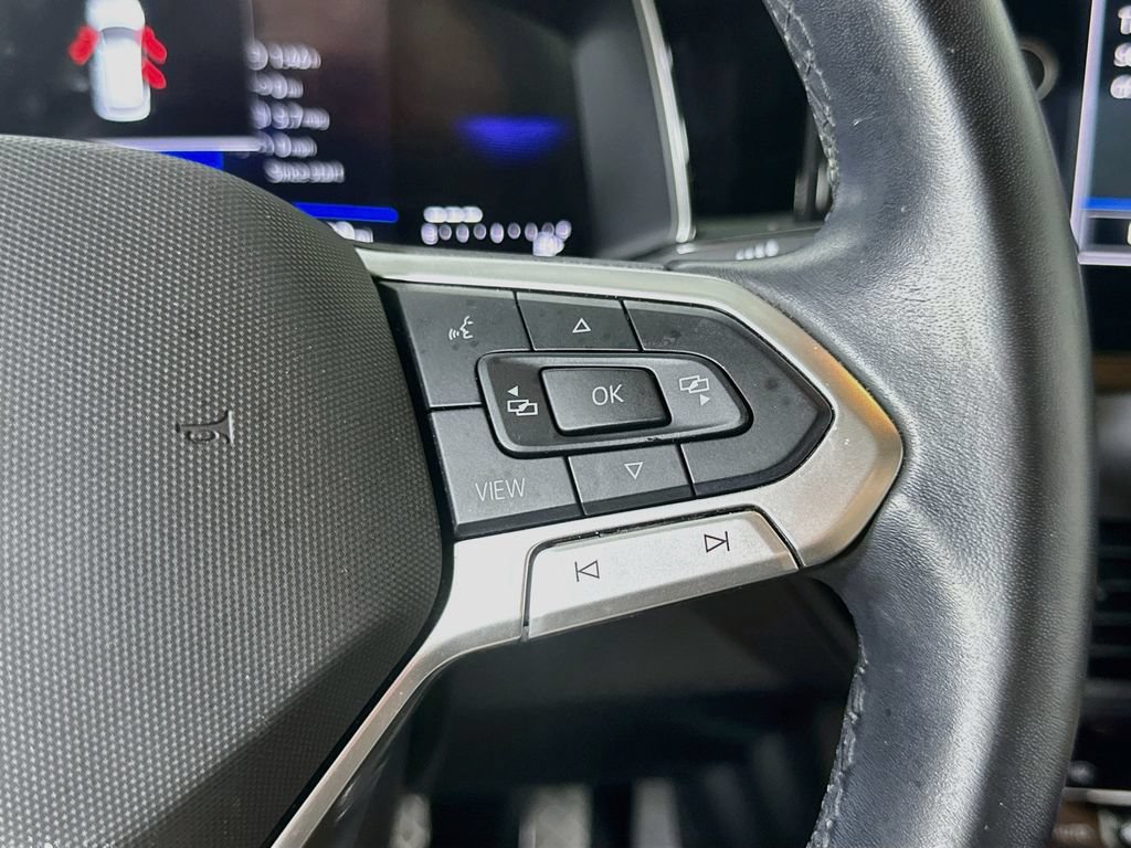 Used 2025 Volkswagen Jetta SE FWD image 25