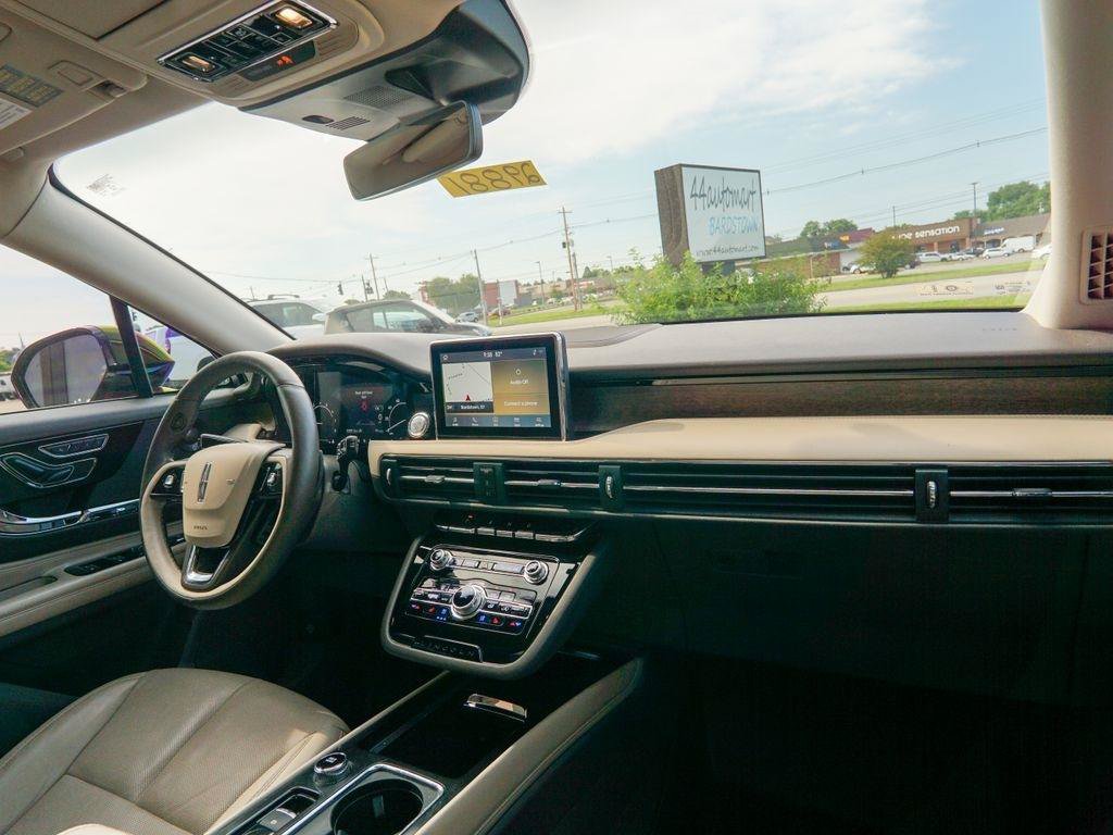 Used 2020 Lincoln Corsair Reserve w/ Equipment Group 201A FWD image 16