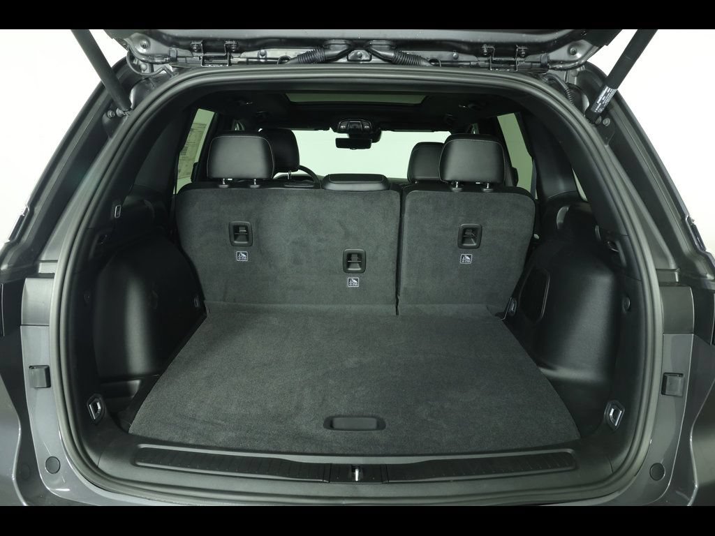 New 2026 Jeep Grand Cherokee Limited AWD/4WD image 13