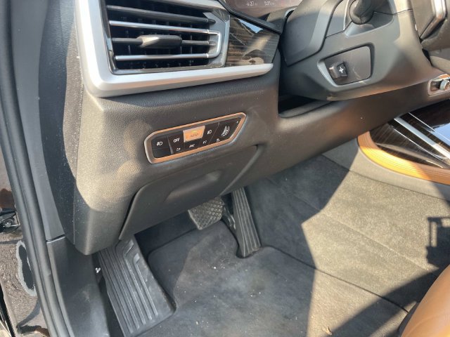 Used 2021 BMW X7 xDrive40i w/ Parking Assistance Package AWD/4WD image 25