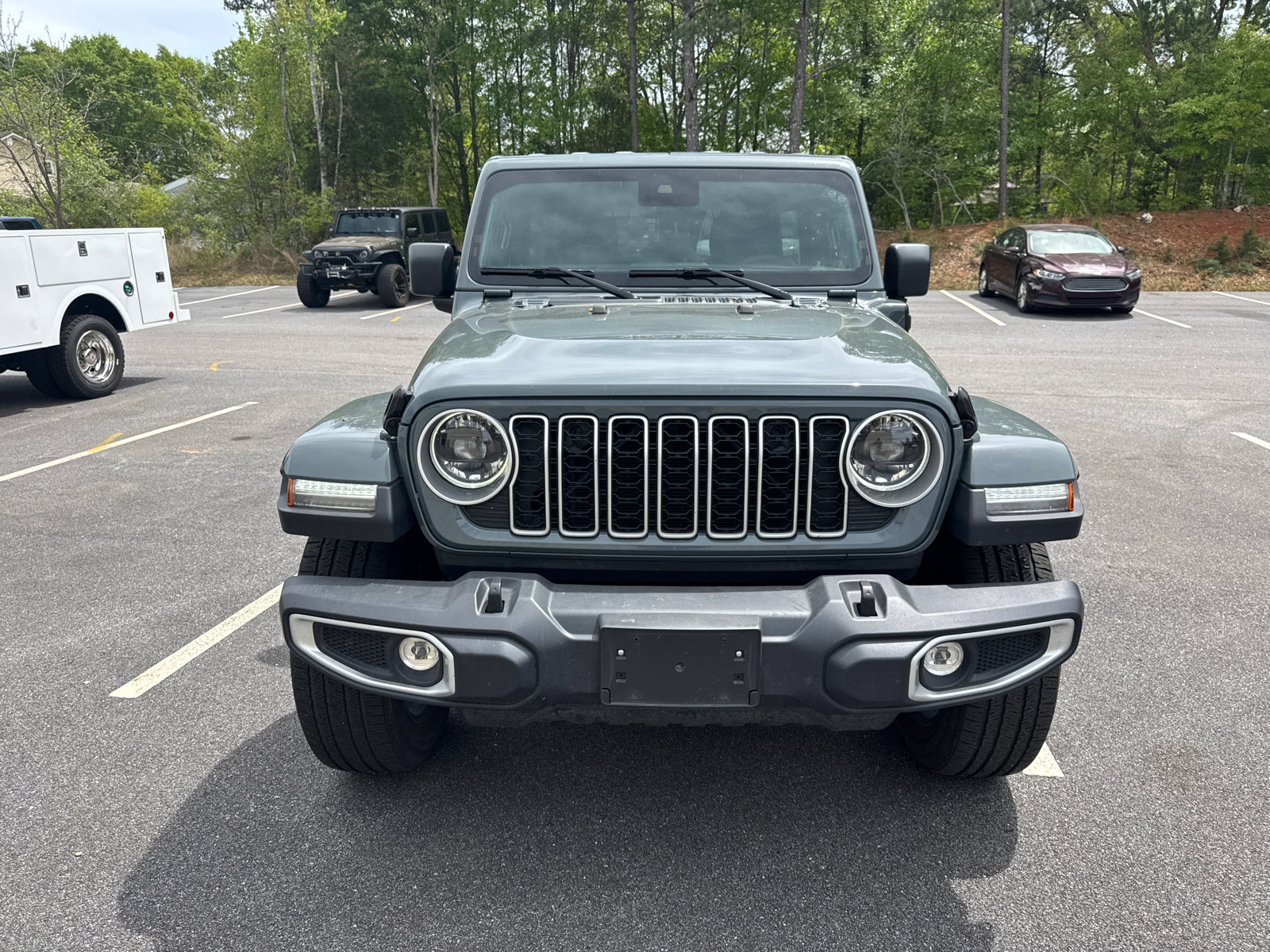 Used 2025 Jeep Wrangler Unlimited Sahara w/ Safety Group AWD/4WD image 3