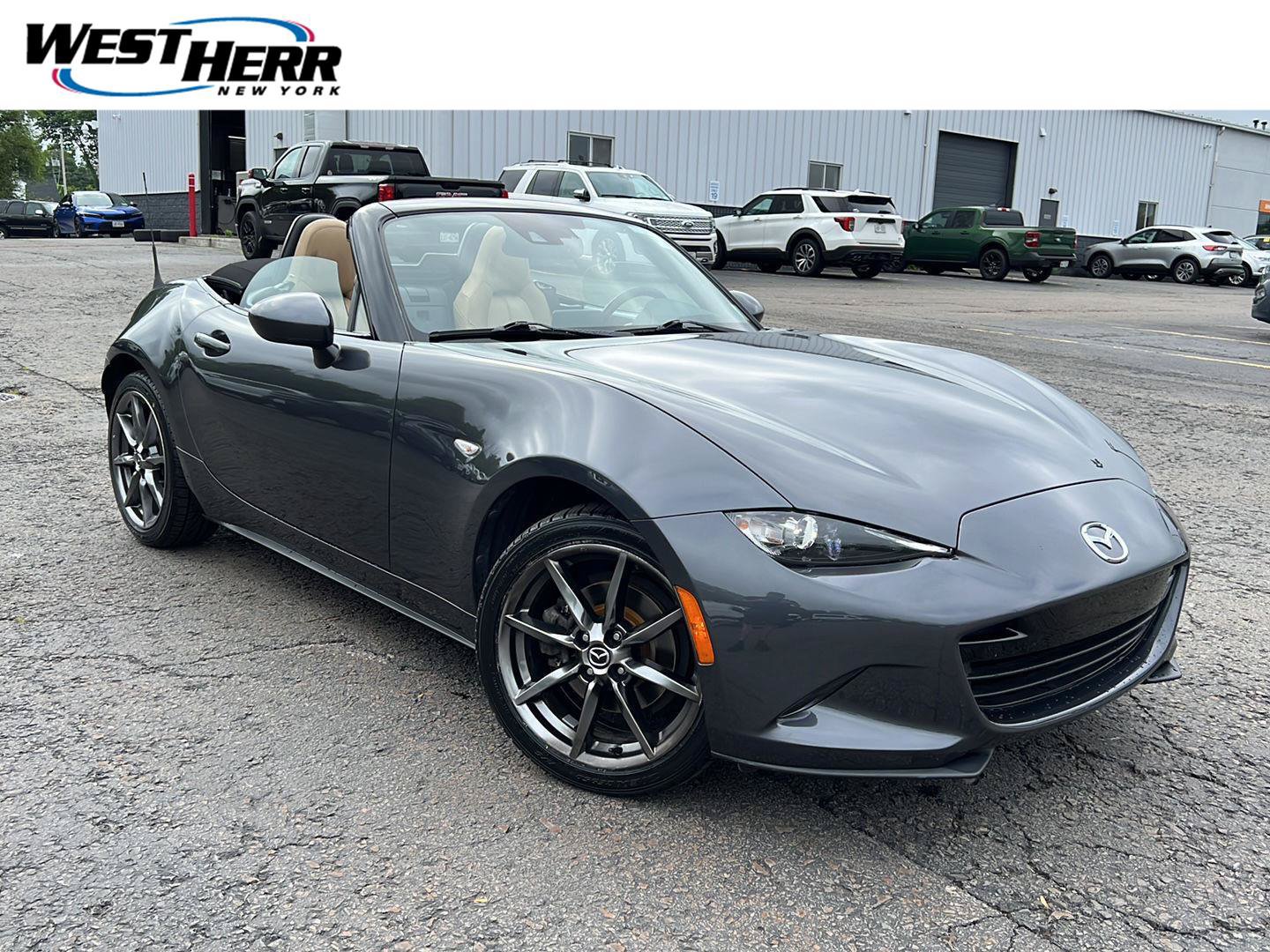 Used 2016 MAZDA MX-5 Miata Grand Touring RWD video 1