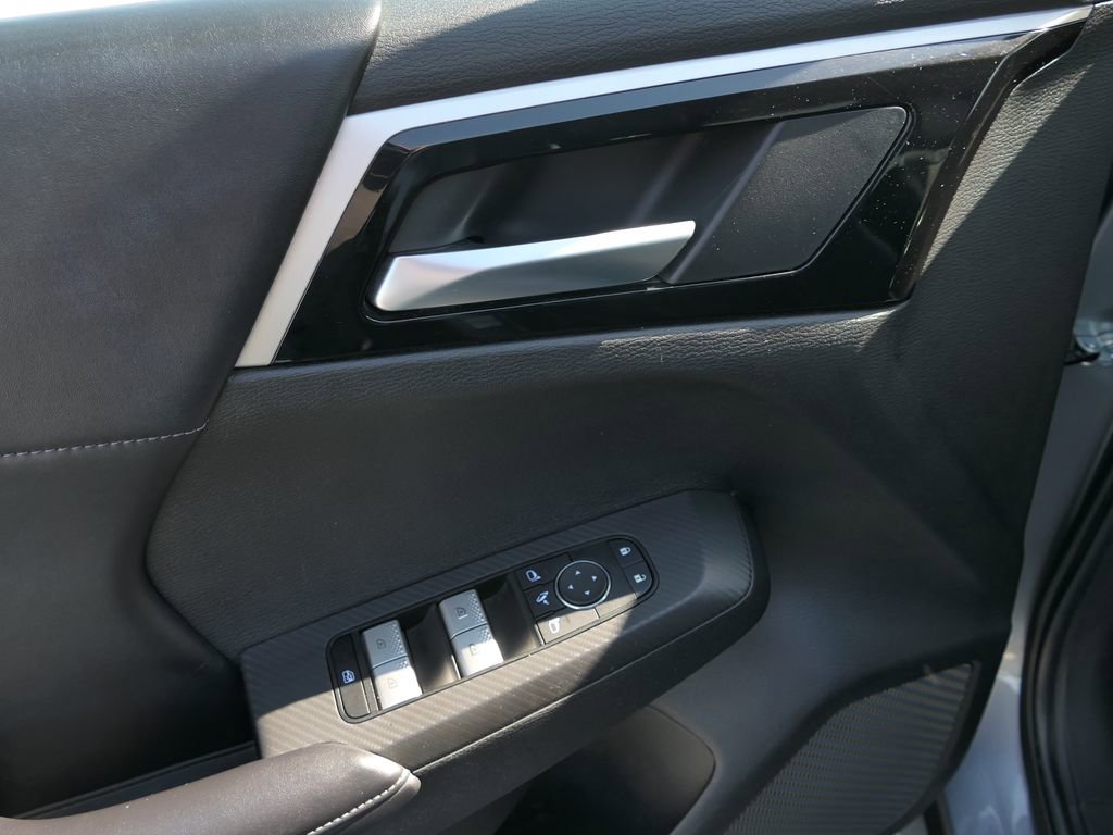 Used 2024 Mitsubishi Outlander SE AWD/4WD image 15