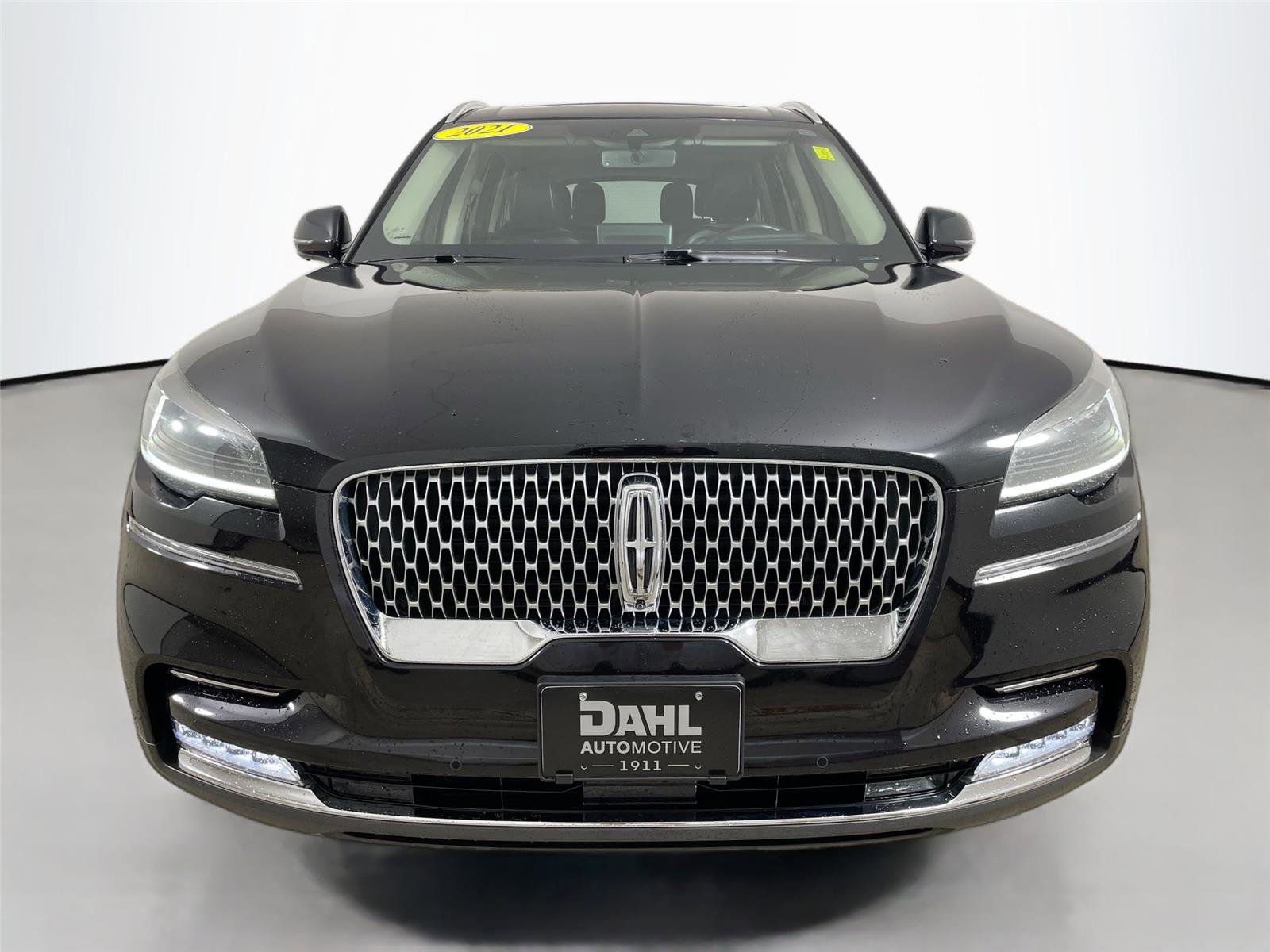 Used 2021 Lincoln Aviator Reserve w/ Equipment Group 201A image 2