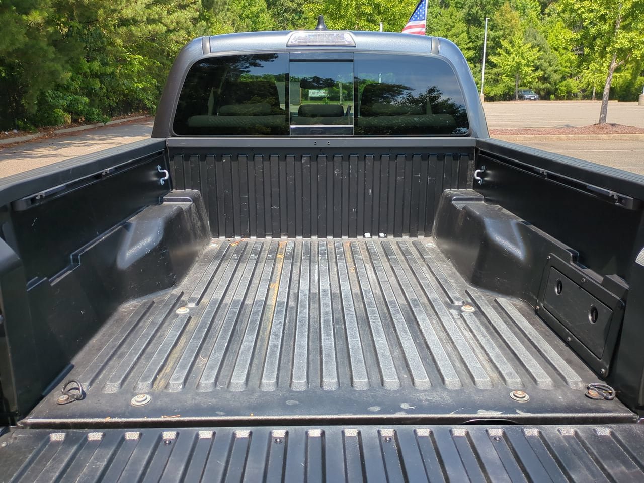Used 2023 Toyota Tacoma SR5 w/ Technology Package AWD/4WD image 13