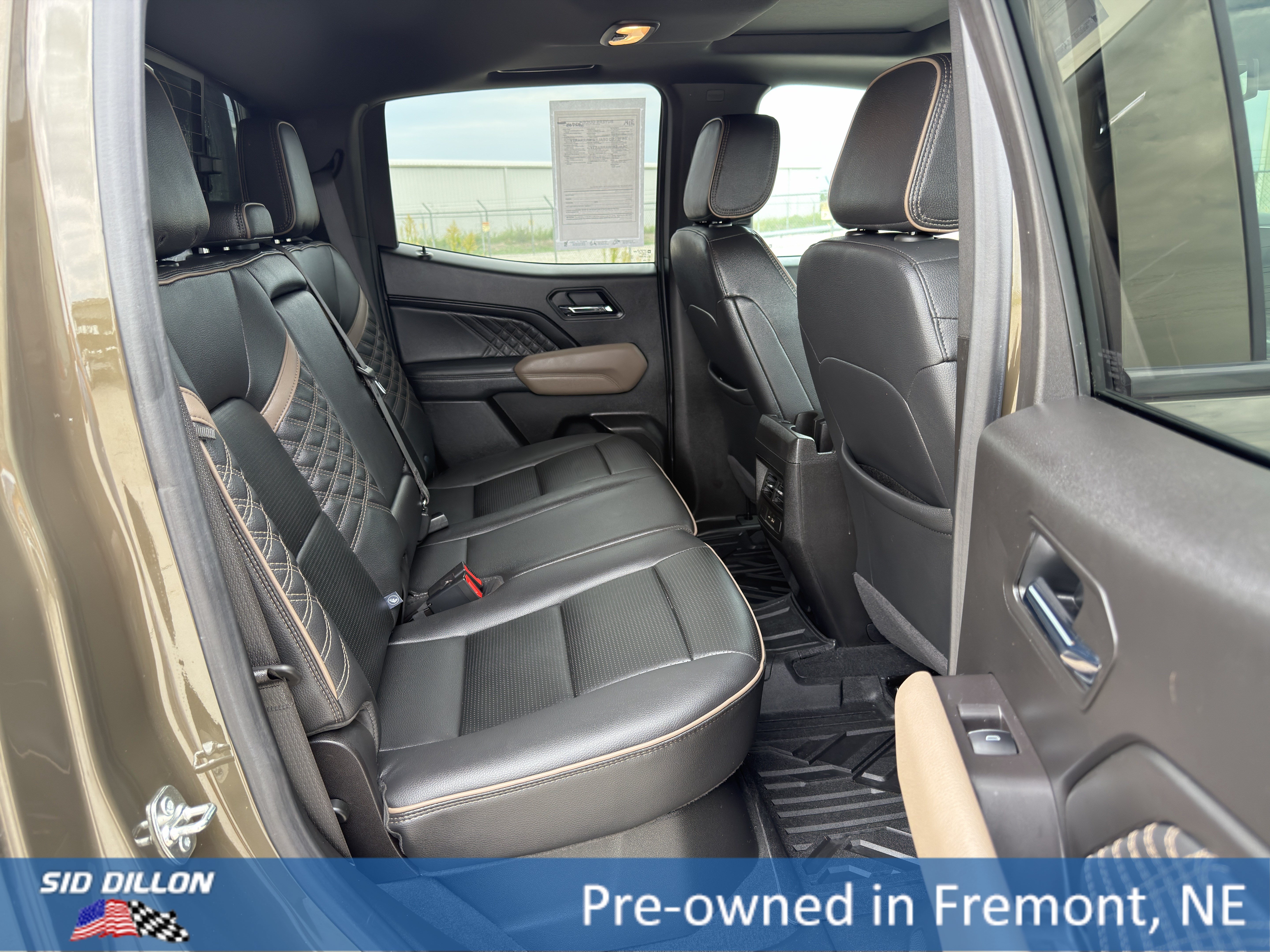 Certified 2025 GMC Canyon Denali AWD/4WD image 16