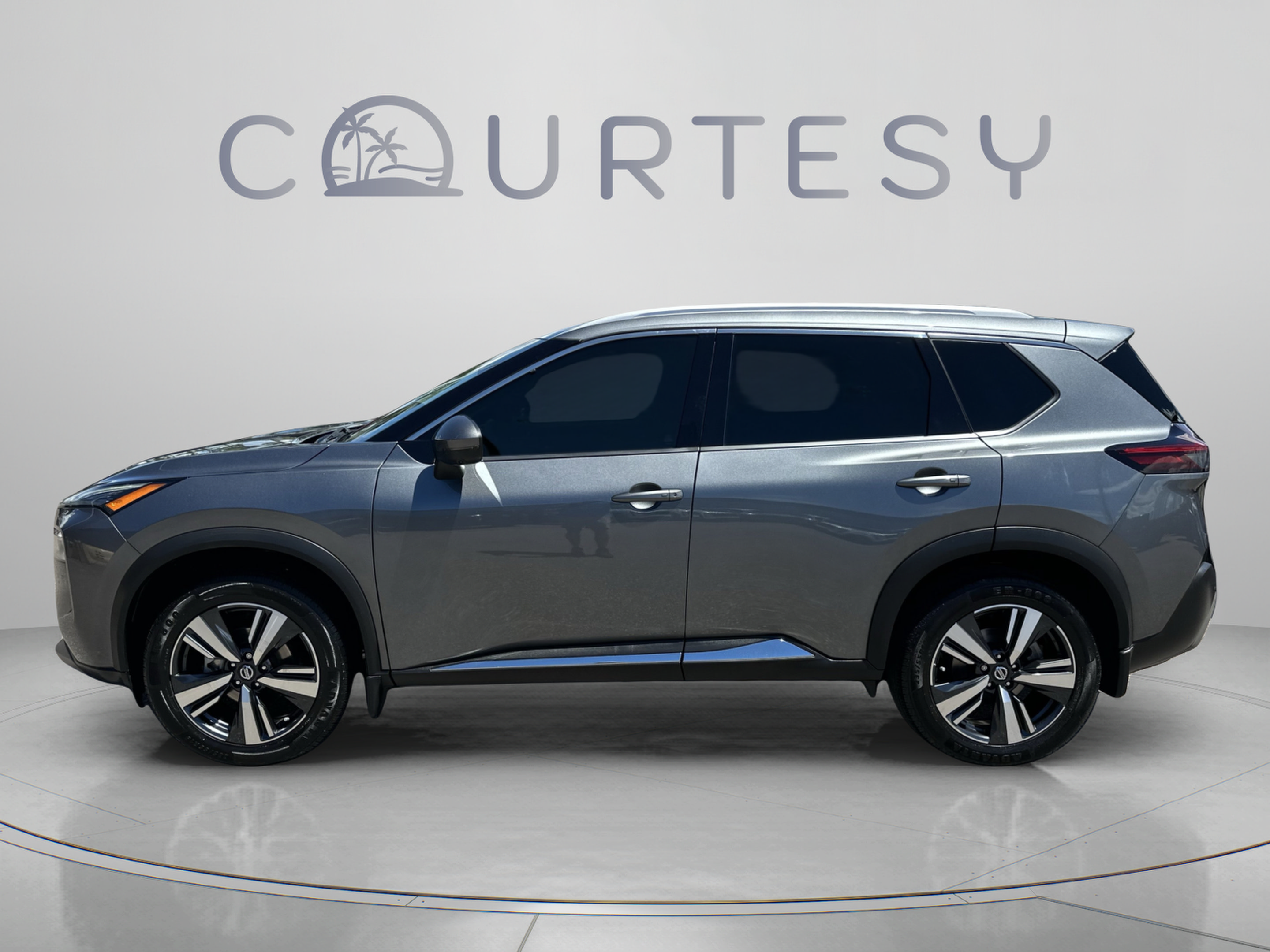 Certified 2021 Nissan Rogue SL FWD image 2