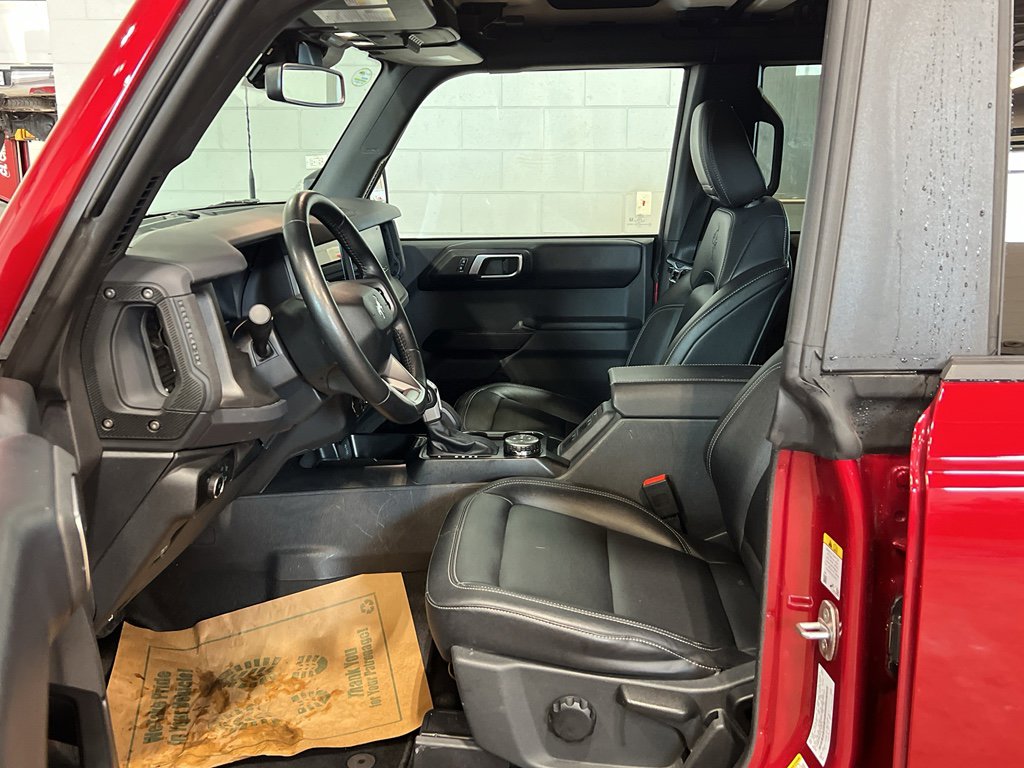 Used 2025 Ford Bronco Badlands image 13