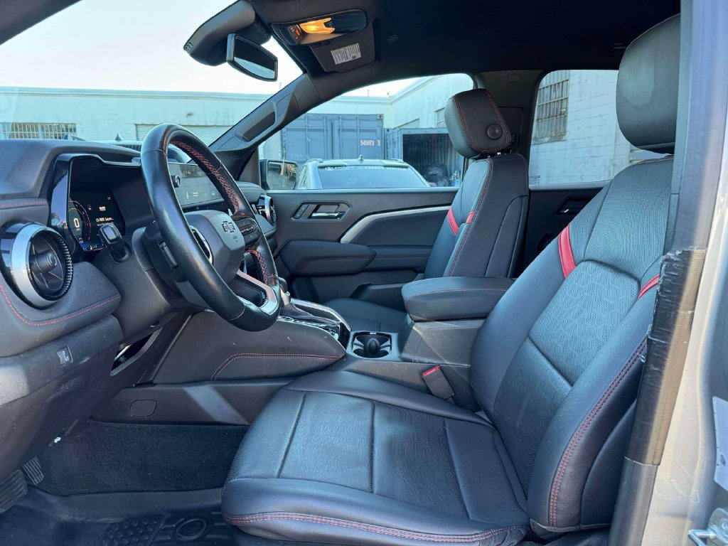 Used 2024 Chevrolet Colorado Z71 w/ Z71 Convenience Package 2 AWD/4WD image 15