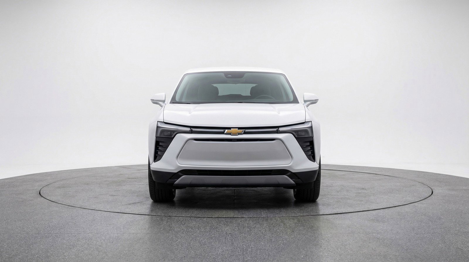 Used 2025 Chevrolet Blazer LT image 2