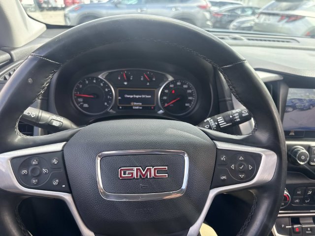 Used 2024 GMC Terrain SLT AWD/4WD image 30