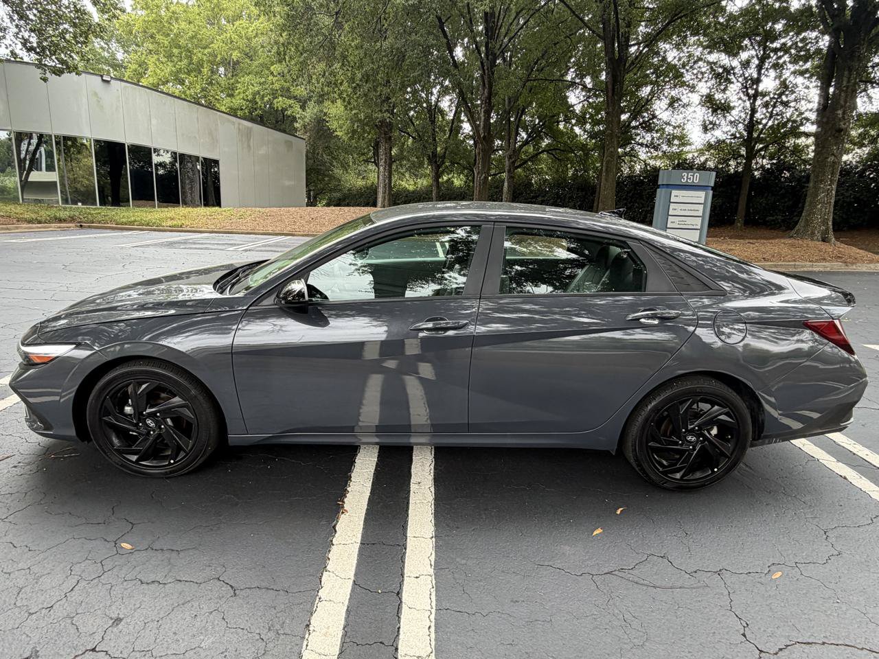 Used 2026 Hyundai Elantra Sport FWD image 8