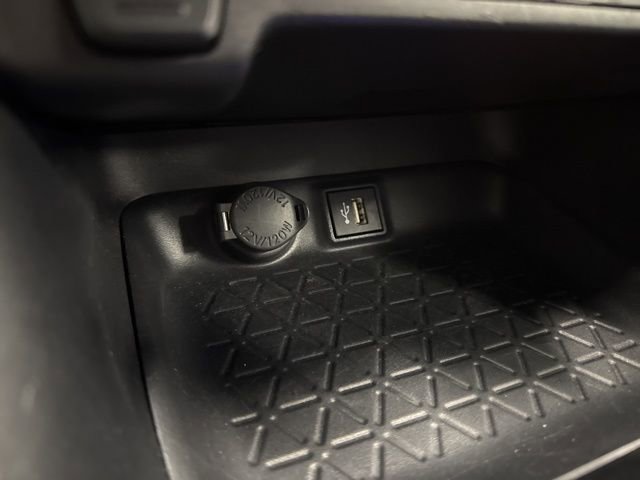 Used 2025 Toyota RAV4 XLE image 32