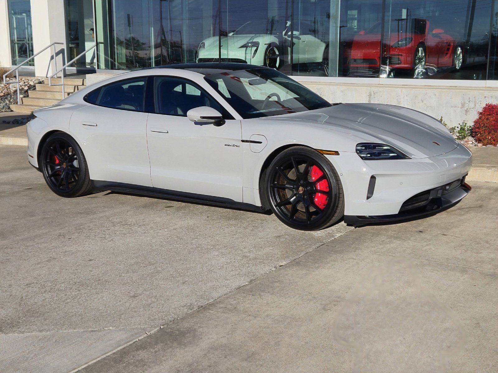 New 2025 Porsche Taycan GTS AWD/4WD image 9
