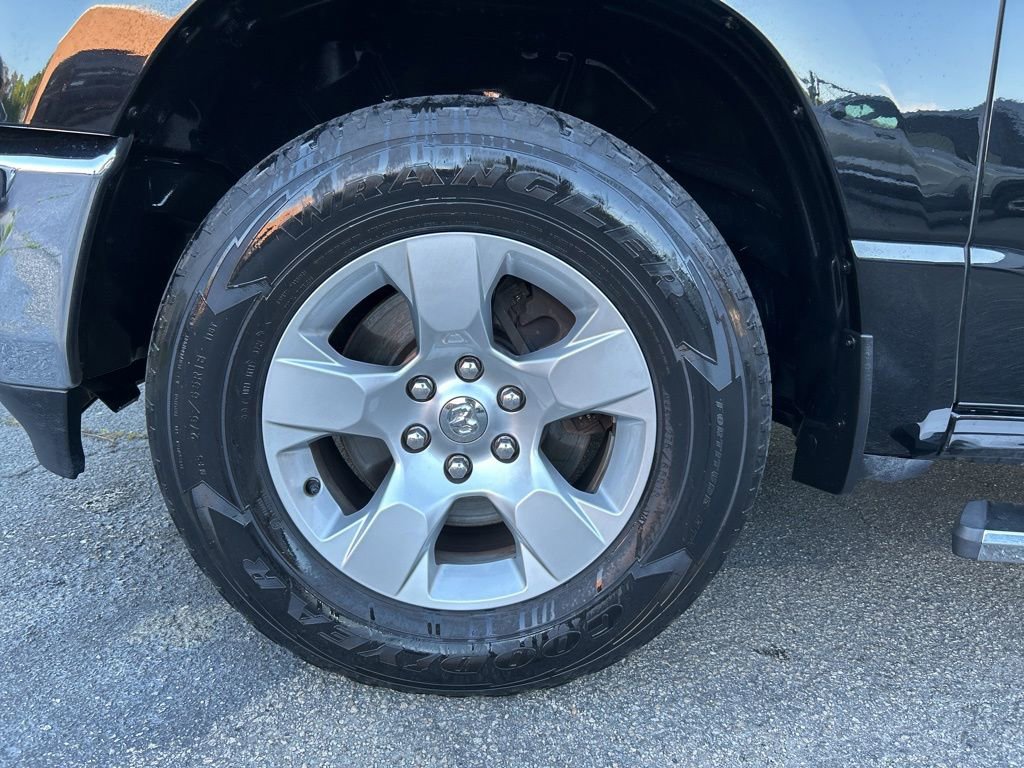 Used 2019 RAM 1500 Big Horn AWD/4WD image 11