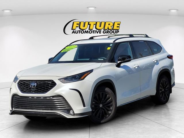 Used 2023 Toyota Highlander XSE image 3