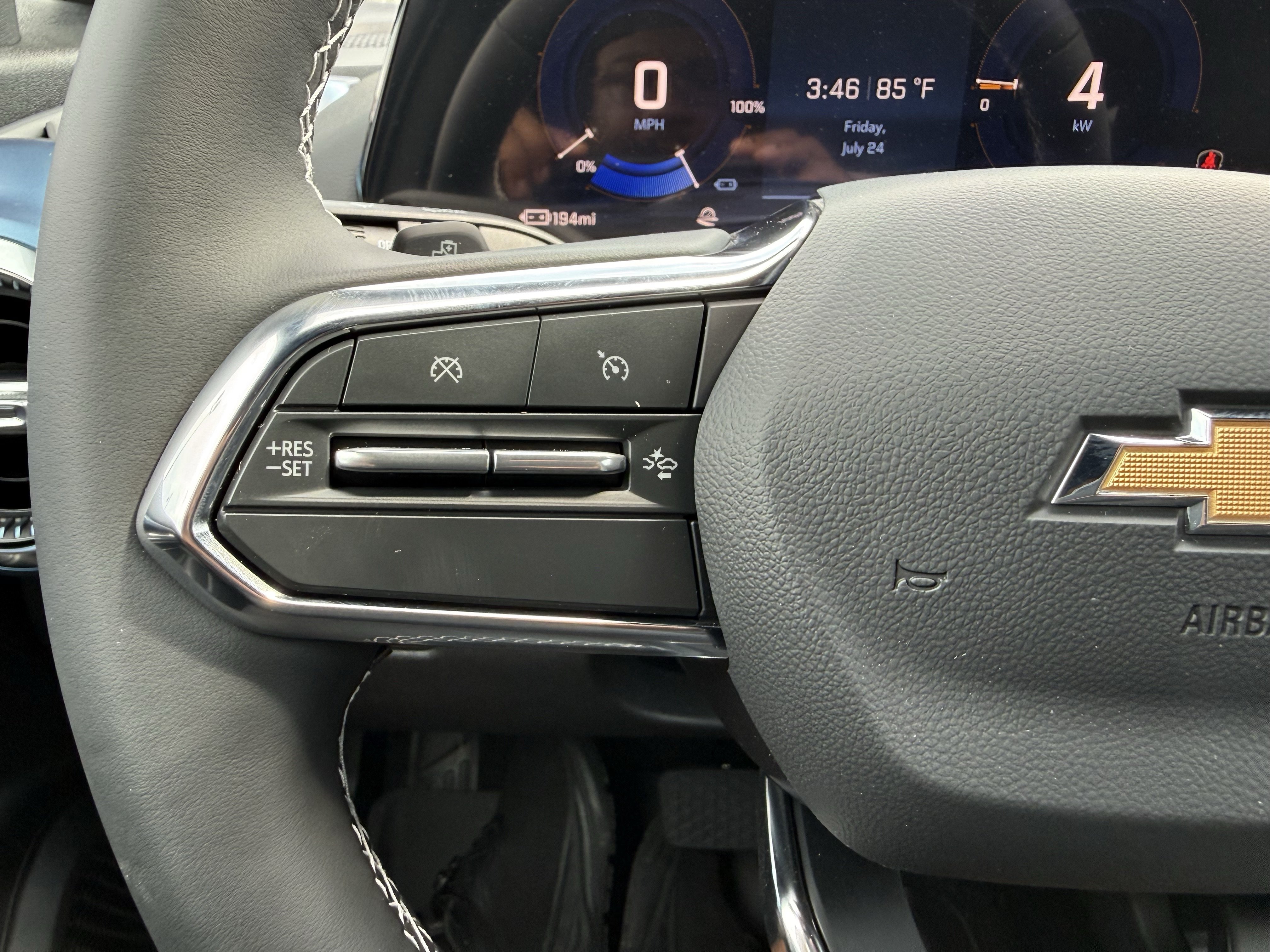 New 2026 Chevrolet Equinox EV LT FWD image 18