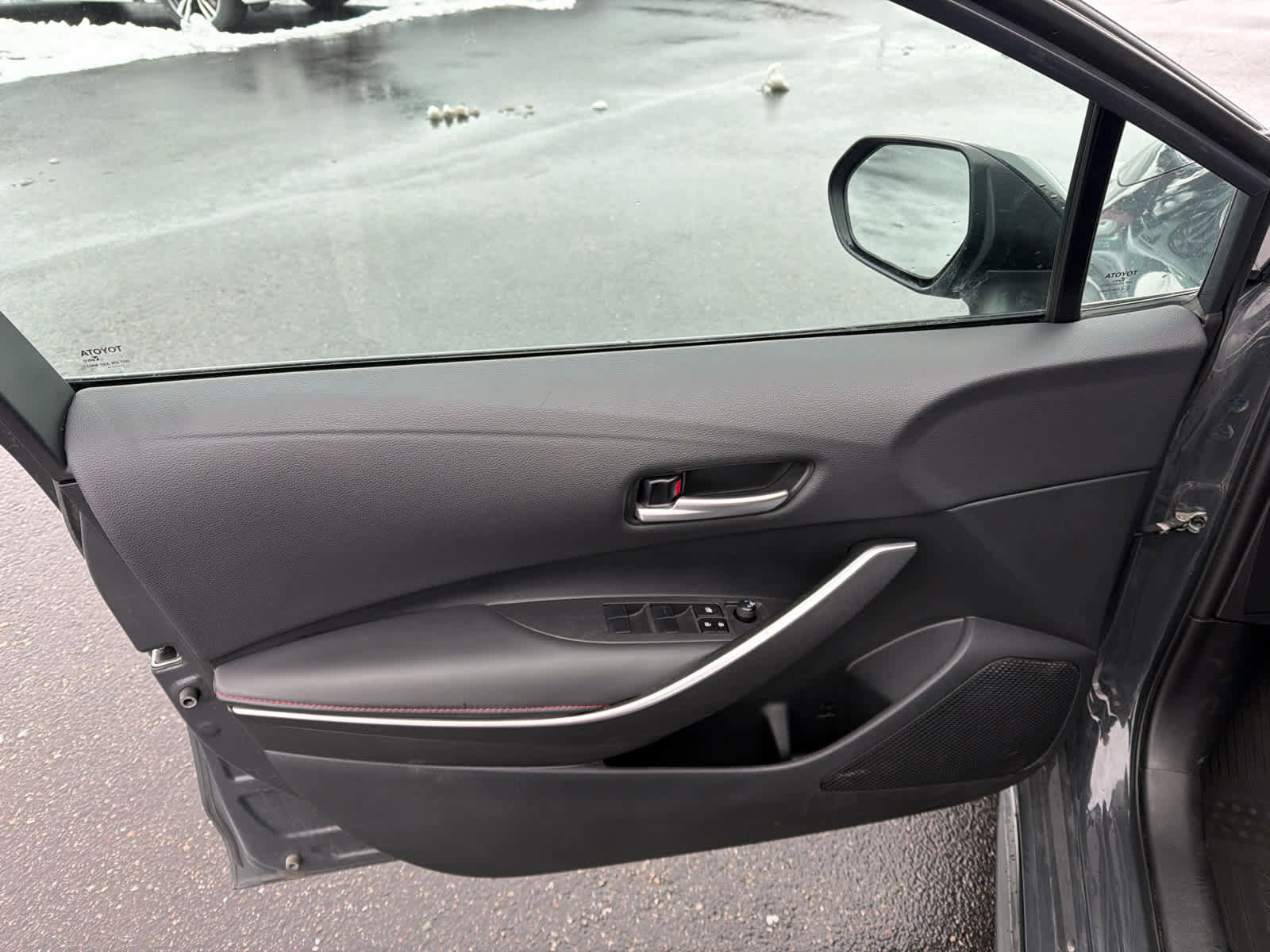 Used 2024 Toyota Corolla SE image 19