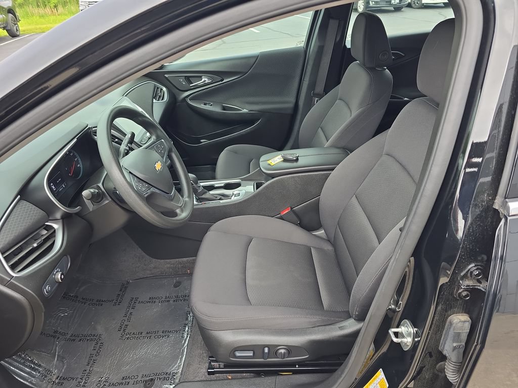 Certified 2025 Chevrolet Malibu LT FWD image 25