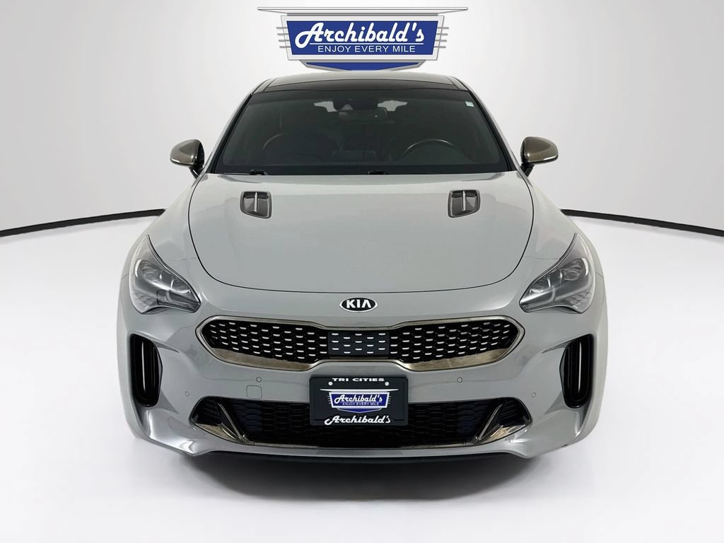 Used 2020 Kia Stinger GT1 AWD/4WD image 2